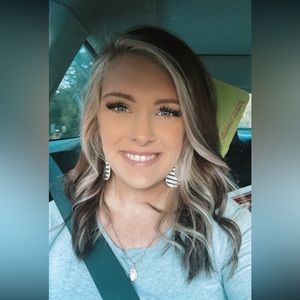 Meet your Posher, Victoria